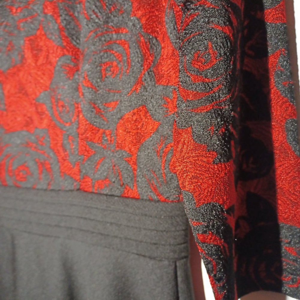 HOMEYEE Chic Lace Flare Party Dress - Picture 3 of 5